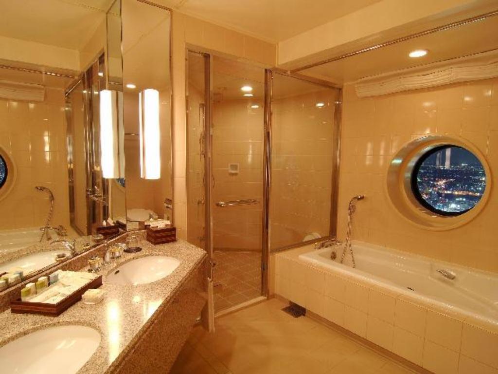 요코하마 로얄 파크 호텔 2